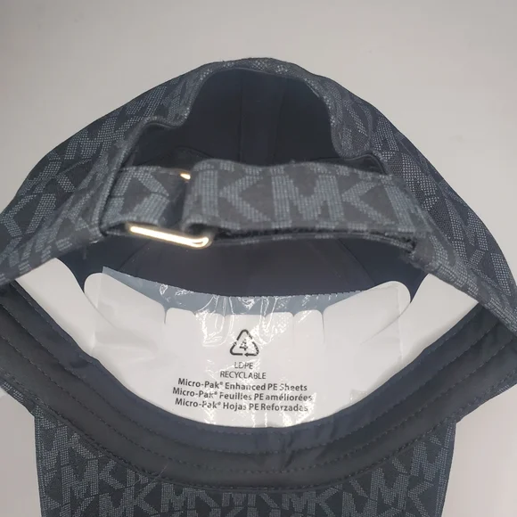 adjustable cap with magic closure.  one size, black. - Picture 7 of 10